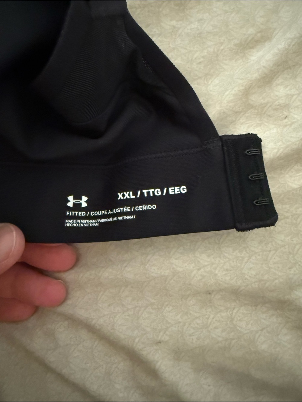 Under Armour women’s sports bra with Hook Closure - XXL